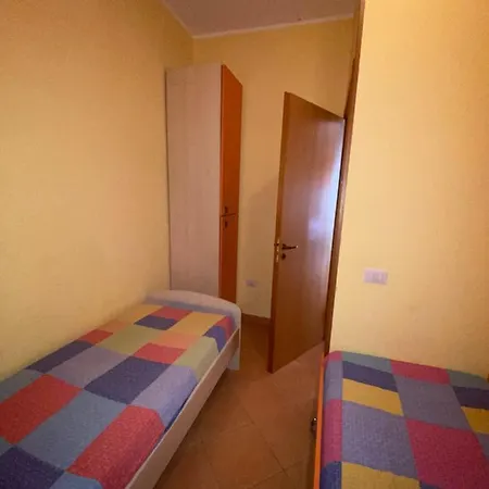 Con Terrazzo Sul Mare. *